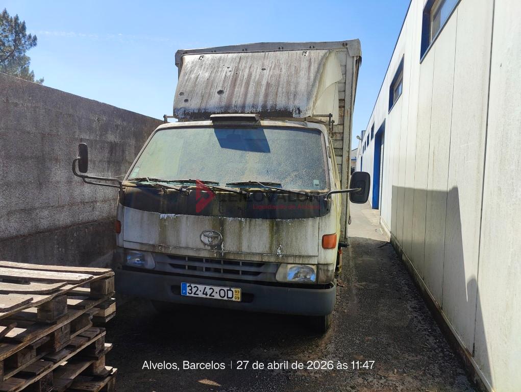 Fotografia de veículo: LOTE F: Viatura Pesada de Mercadorias